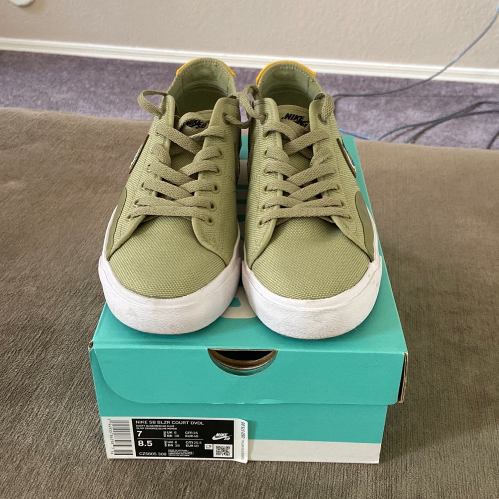 Nike SB Blazer Court
Daan Van Der Linden Dusty Olive, lightly worn